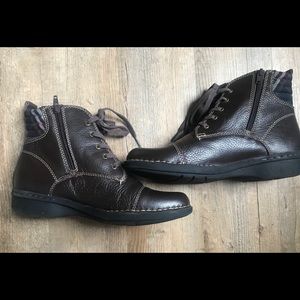 Woman’s dark brown Clark boots